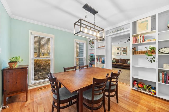 110 Pointe Place, Hillsborough, NC 27278