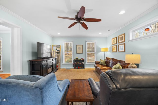 110 Pointe Place, Hillsborough, NC 27278