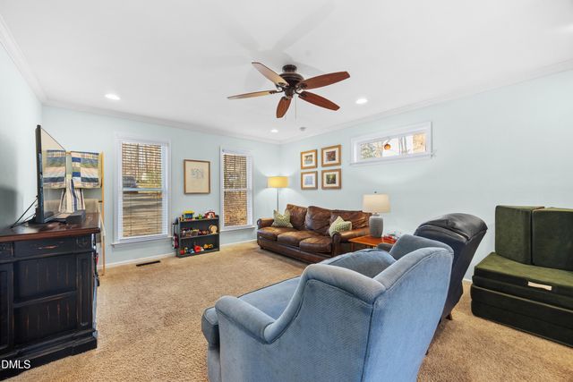 110 Pointe Place, Hillsborough, NC 27278