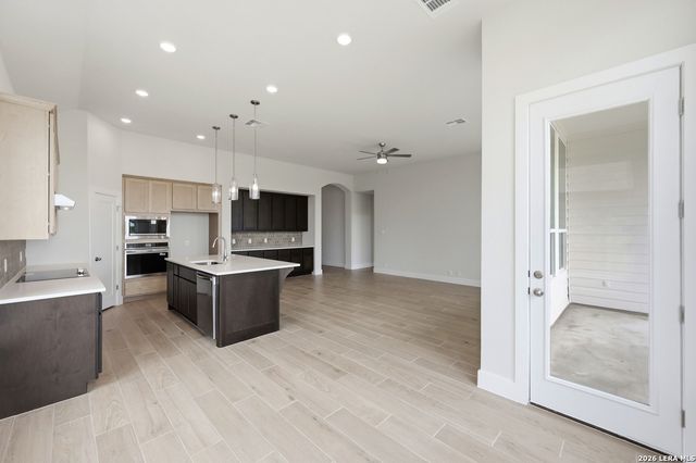 221 Gazelle Point, Cibolo, TX 78108