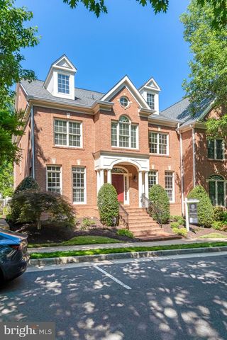 3842 FARRCROFT GRN, Fairfax, VA 22030