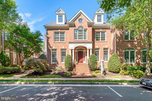 3842 FARRCROFT GRN, Fairfax, VA 22030