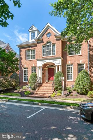3842 FARRCROFT GRN, Fairfax, VA 22030
