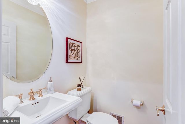 3842 FARRCROFT GRN, Fairfax, VA 22030