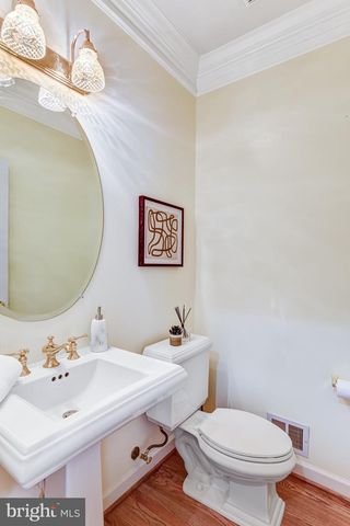 3842 FARRCROFT GRN, Fairfax, VA 22030