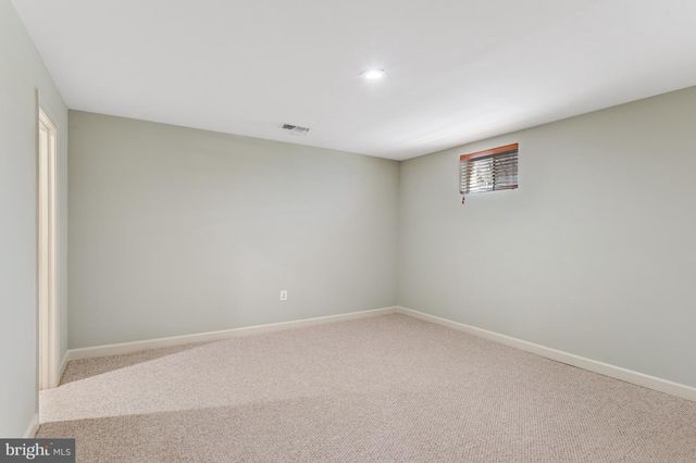 3842 FARRCROFT GRN, Fairfax, VA 22030