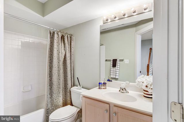 3842 FARRCROFT GRN, Fairfax, VA 22030