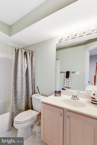 3842 FARRCROFT GRN, Fairfax, VA 22030