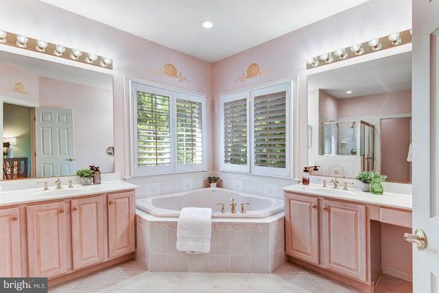 3842 FARRCROFT GRN, Fairfax, VA 22030