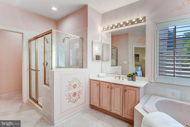 3842 FARRCROFT GRN, Fairfax, VA 22030