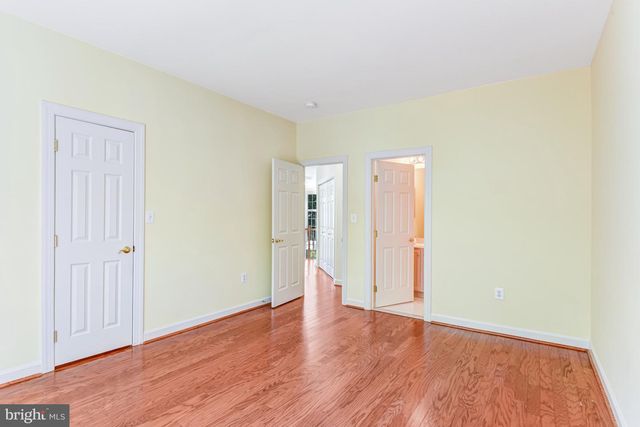 3842 FARRCROFT GRN, Fairfax, VA 22030