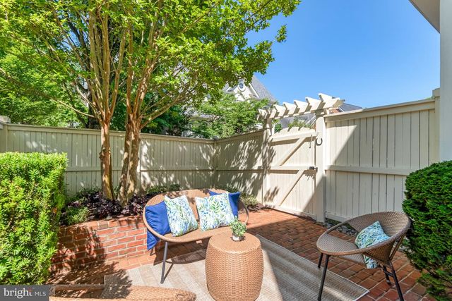 3842 FARRCROFT GRN, Fairfax, VA 22030