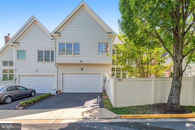 3842 FARRCROFT GRN, Fairfax, VA 22030