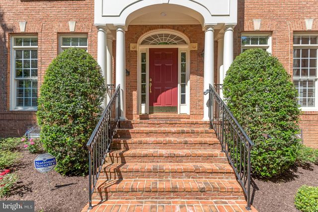 3842 FARRCROFT GRN, Fairfax, VA 22030