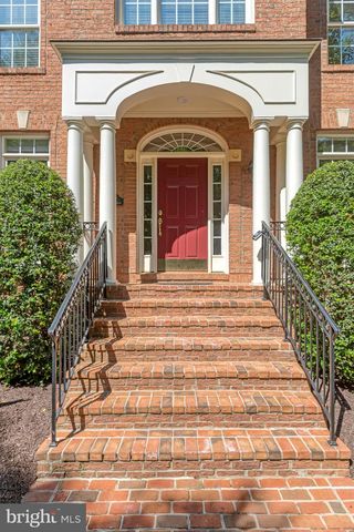 3842 FARRCROFT GRN, Fairfax, VA 22030