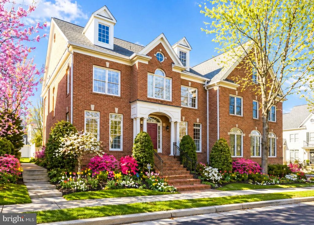 3842 FARRCROFT GRN, Fairfax, VA 22030