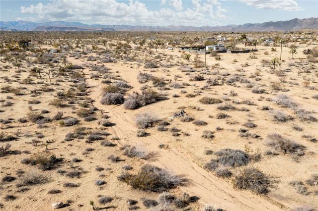 59525 La Crescenta, Yucca Valley, CA 92284