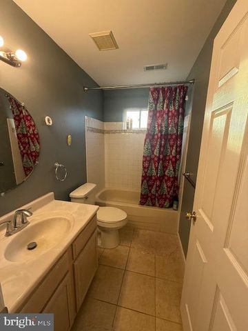 41 SASSAFRAS DR, Sicklerville, NJ 08081