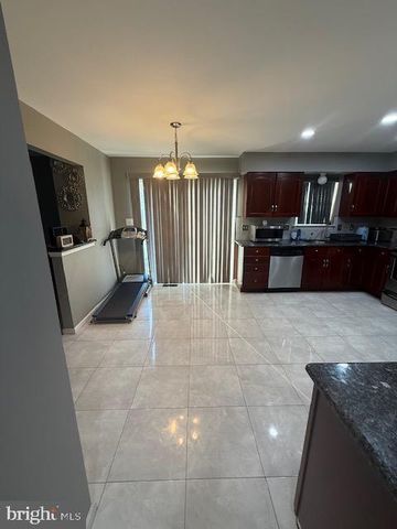 41 SASSAFRAS DR, Sicklerville, NJ 08081