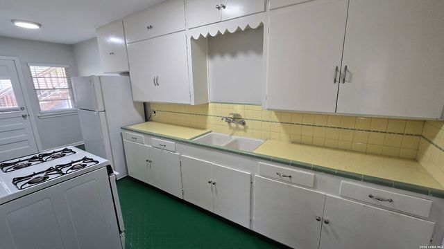 340 Natalen, San Antonio, TX 78209