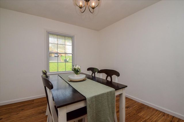 7125 Cedar Crest RD, Roanoke, VA 24019