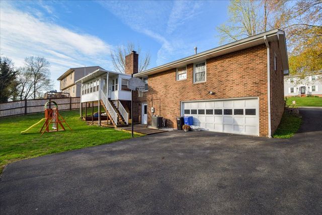 7125 Cedar Crest RD, Roanoke, VA 24019