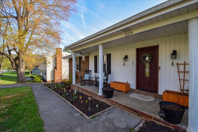 7125 Cedar Crest RD, Roanoke, VA 24019