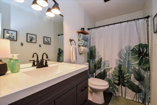 7125 Cedar Crest RD, Roanoke, VA 24019