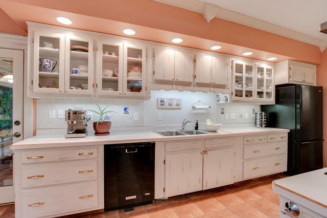 4151 Rice Street, Shoreview, MN 55126