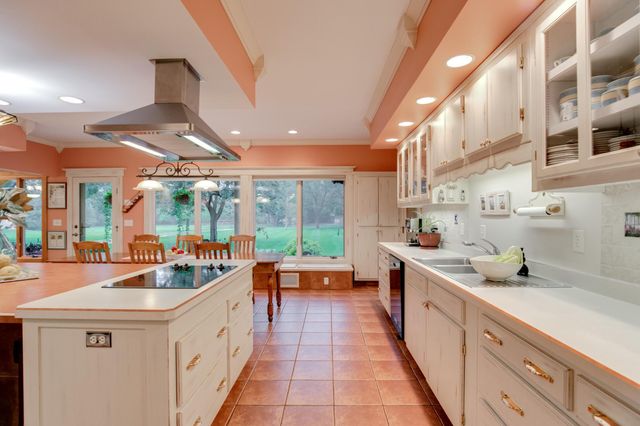 4151 Rice Street, Shoreview, MN 55126