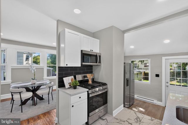 39 CLOVERDALE AVE, Upper Darby, PA 19082
