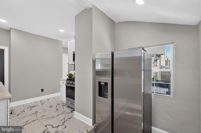 39 CLOVERDALE AVE, Upper Darby, PA 19082