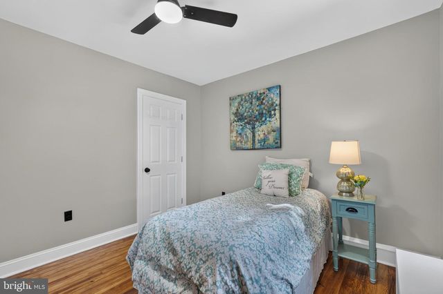 39 CLOVERDALE AVE, Upper Darby, PA 19082