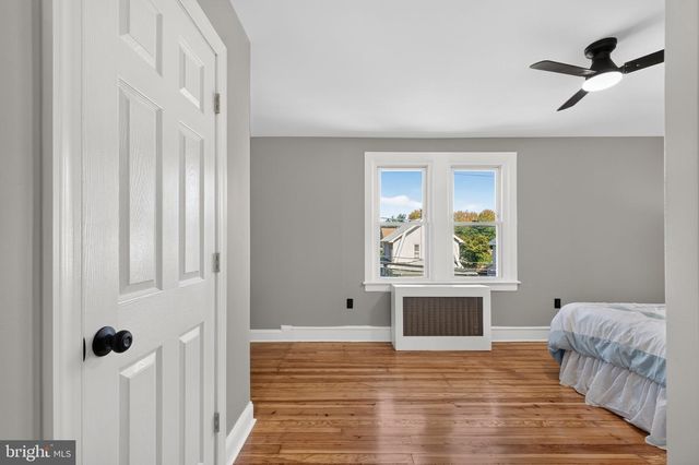 39 CLOVERDALE AVE, Upper Darby, PA 19082