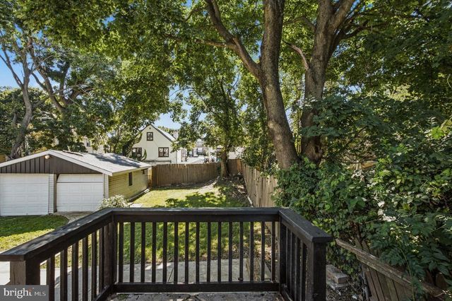 39 CLOVERDALE AVE, Upper Darby, PA 19082