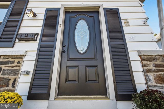 39 CLOVERDALE AVE, Upper Darby, PA 19082