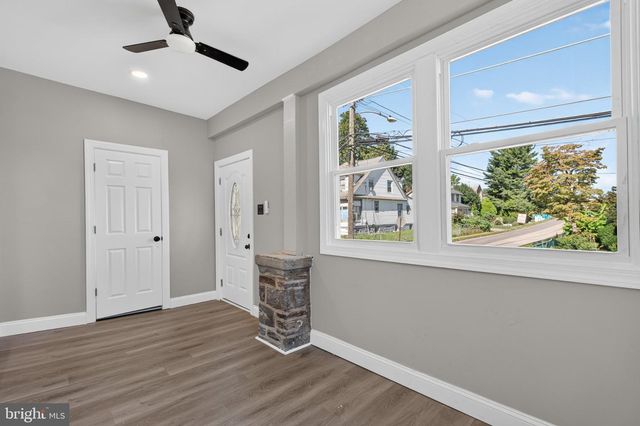 39 CLOVERDALE AVE, Upper Darby, PA 19082