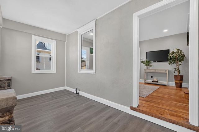 39 CLOVERDALE AVE, Upper Darby, PA 19082