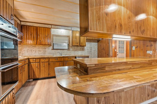 243 Brooks Circle, Lorena, TX 76655