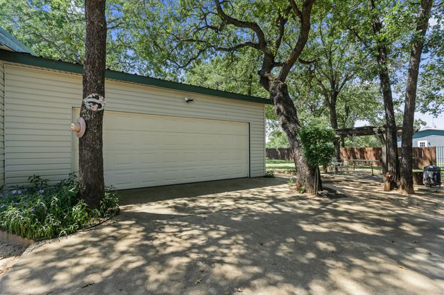 243 Brooks Circle, Lorena, TX 76655