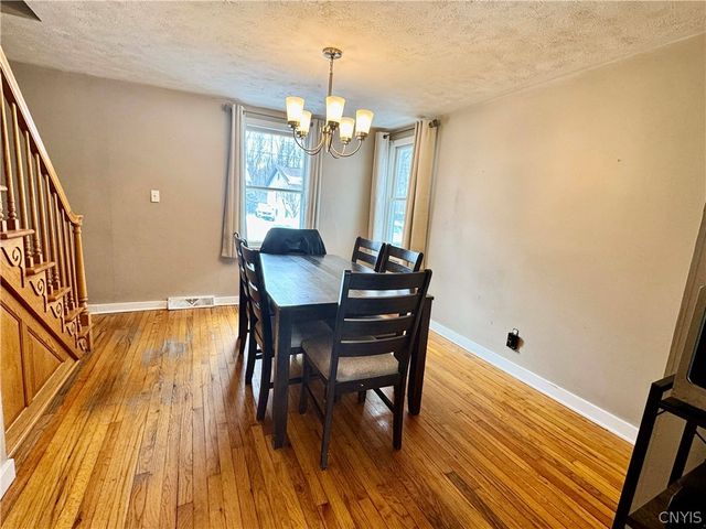 15 Woodlawn Avenue East, Utica, NY 13501