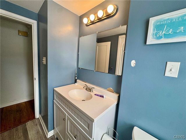 15 Woodlawn Avenue East, Utica, NY 13501