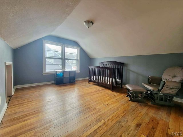 15 Woodlawn Avenue East, Utica, NY 13501