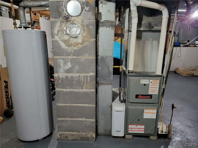 15 Woodlawn Avenue East, Utica, NY 13501