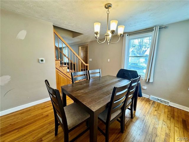 15 Woodlawn Avenue East, Utica, NY 13501