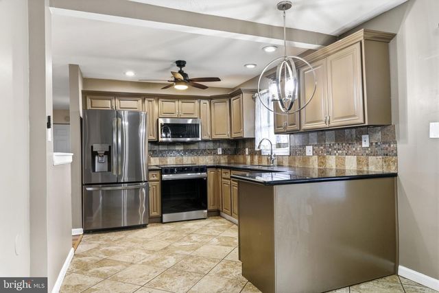 56 N NORTHPARK DR, Levittown, PA 19054