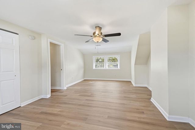 56 N NORTHPARK DR, Levittown, PA 19054