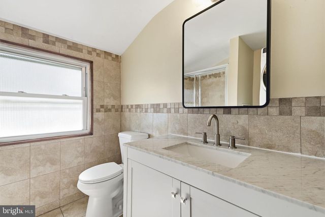 56 N NORTHPARK DR, Levittown, PA 19054