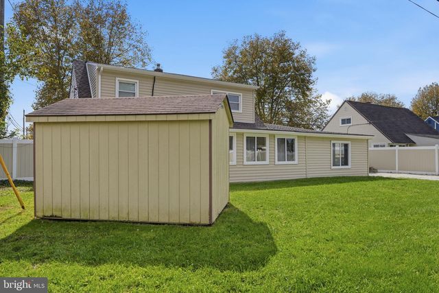 56 N NORTHPARK DR, Levittown, PA 19054