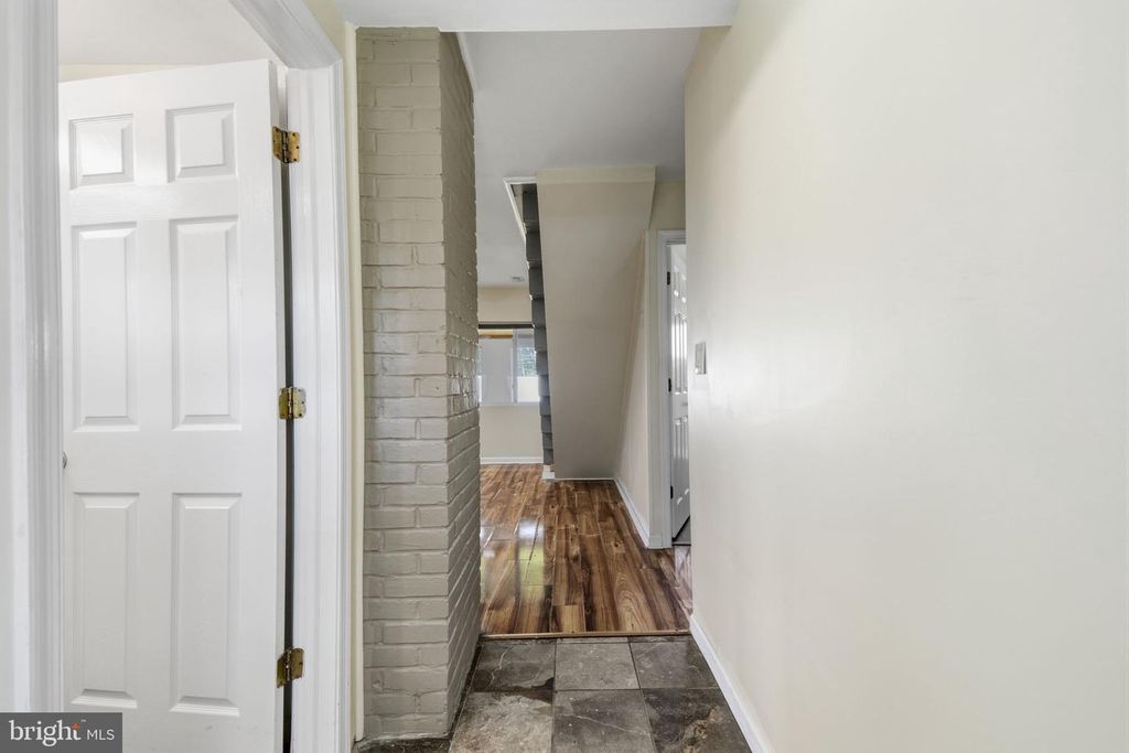 56 N NORTHPARK DR, LEVITTOWN, PA 19054 — photo 4